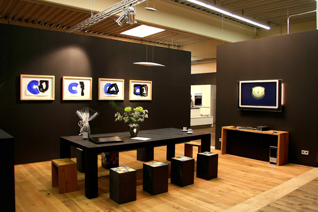 JS Parkettkultur - Nicole Wessels "Jago" und Roswitha Doerig "Blaue Komposition"<br>Foto: © Annette Rudolph, 2008