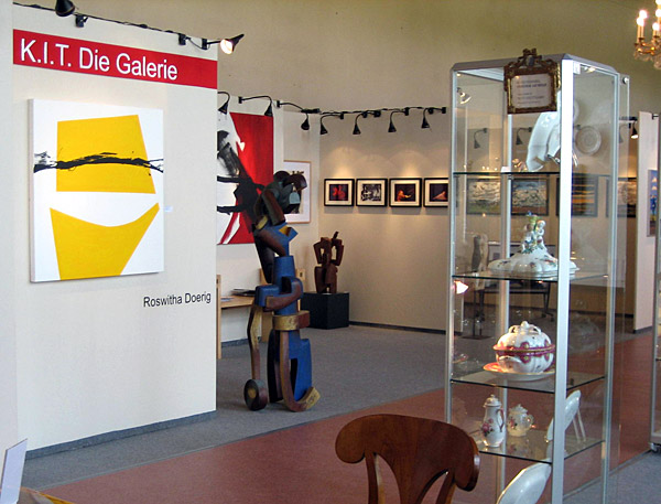 K.I.T. Die Galerie - Blick in Stand vom Haupteingang