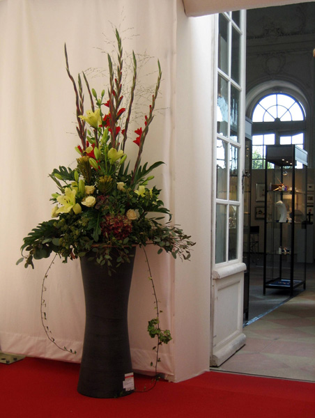 K.I.T. Die Galerie - Nicole Wessels - Bodenvase in VIP Lounge